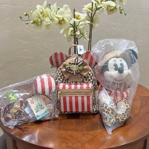 MINNIE MOUSE MAIN ATTRACTION JUNGLE CRUISE LOUNGEFLY, EARS, AND MINNIE PLUSHY!